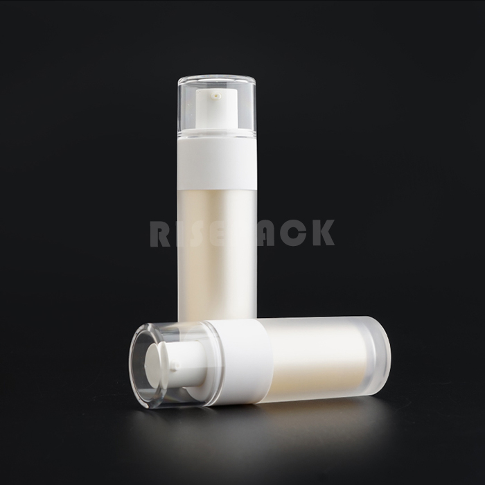 Airless lotion bottle