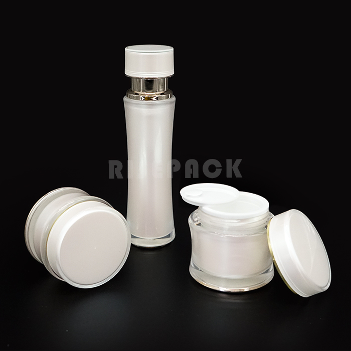 Classic Round Acrylic Set