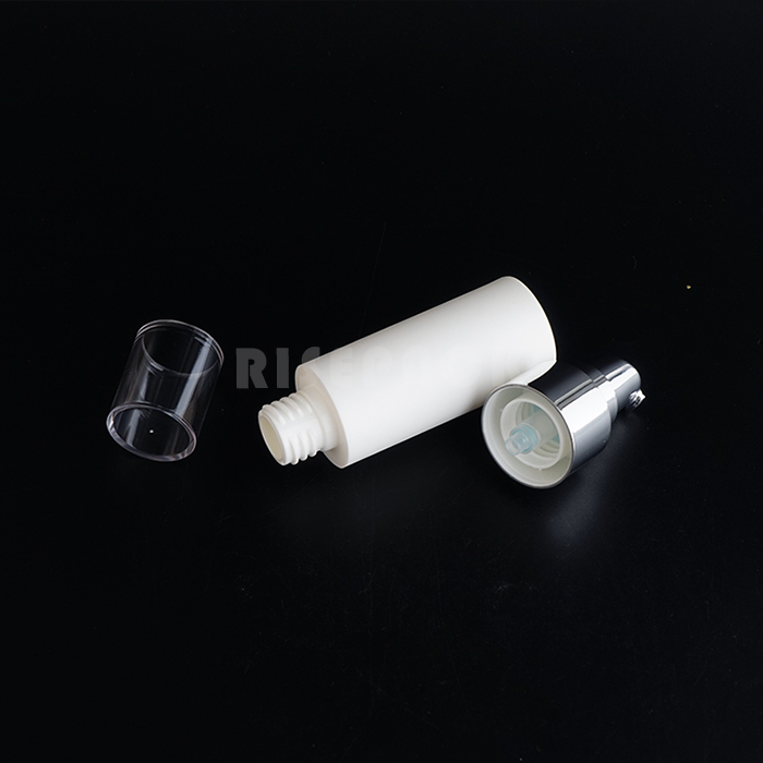 Airless lotion bottle