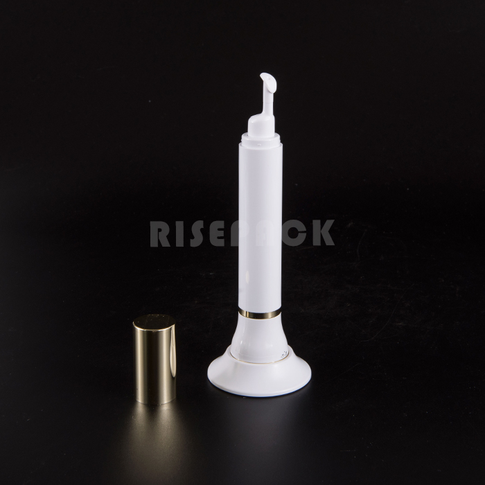 Circular Airless Syringe bottle